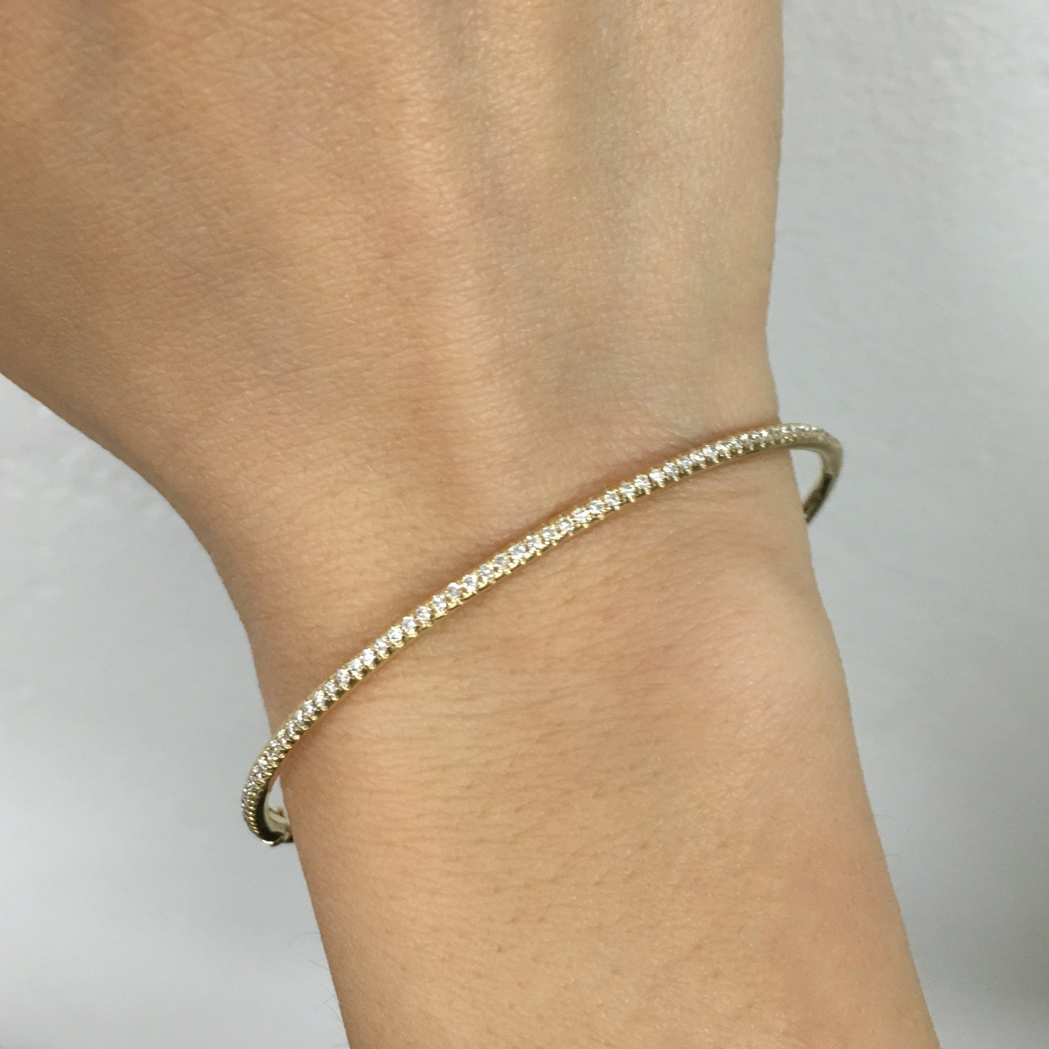 Thin Diamond Bangle Rose Gold LUU - Main Image